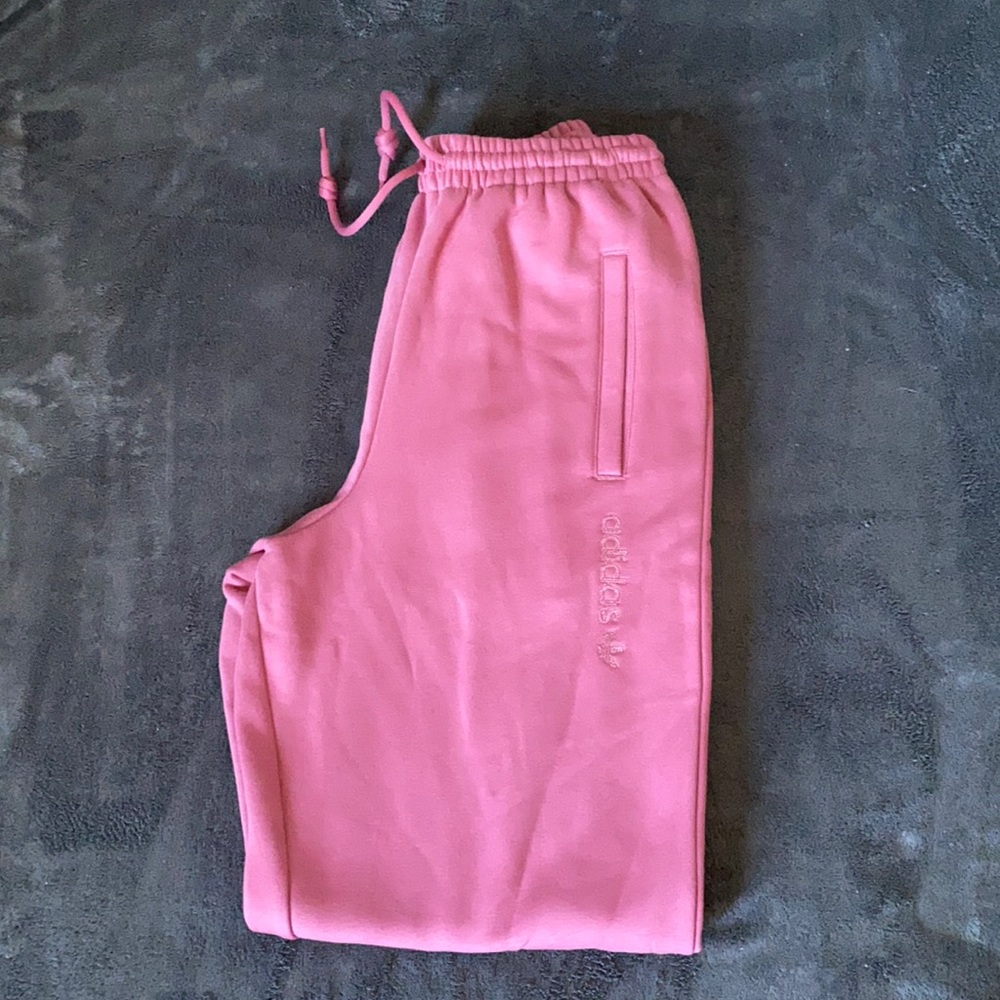 Adidas cuffed Sweatpants (XS)